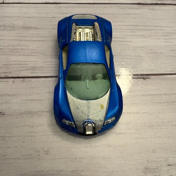 Hot Wheels Blue Silver Bugatti Veyron 2002 Mattel (SKU: 220TO) - Picture 3 of 5